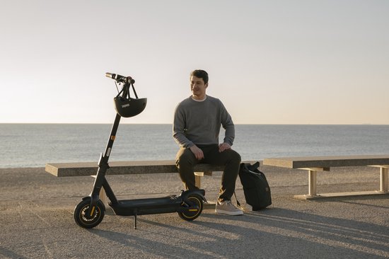 Ninebot Kickscooter Max G2E Powered by Segway - E-step - Range: 70km - Speed: 25km/h - Official Benelux model